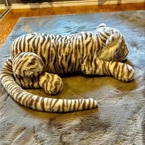 Jellycat Sacha Snow Tiger NWT Really Really Big Size